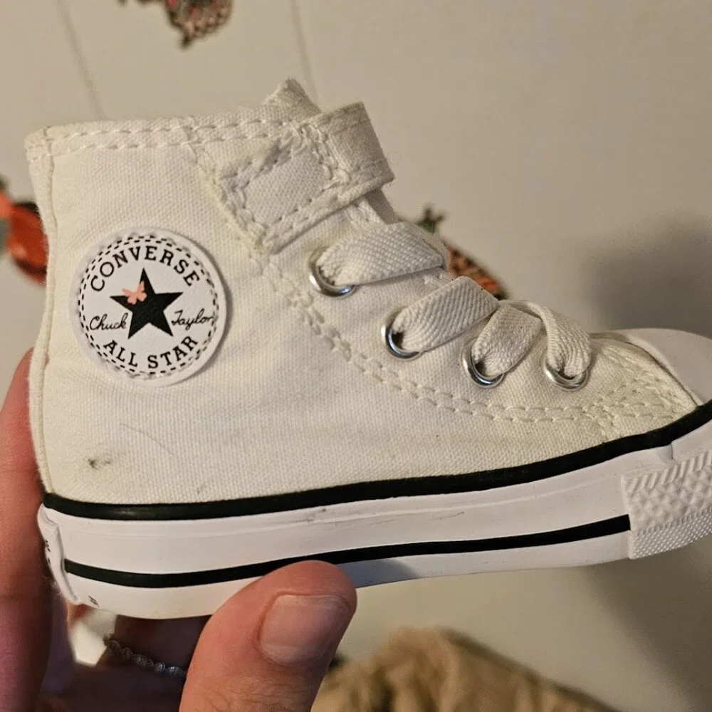 Butterfly Embroidered Converse High-tops- Toddler size 4t - Picture 2 of 5